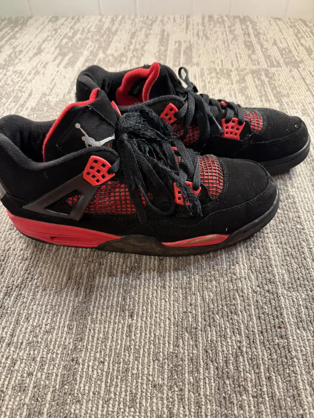 Nike Air Jordan 4 Retro Shoes Mens Size 9.5 Black Red Thunder Suede CT8527-016